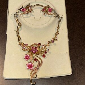 Elegant Pink and Gold Floral Necklace and Earring Set
